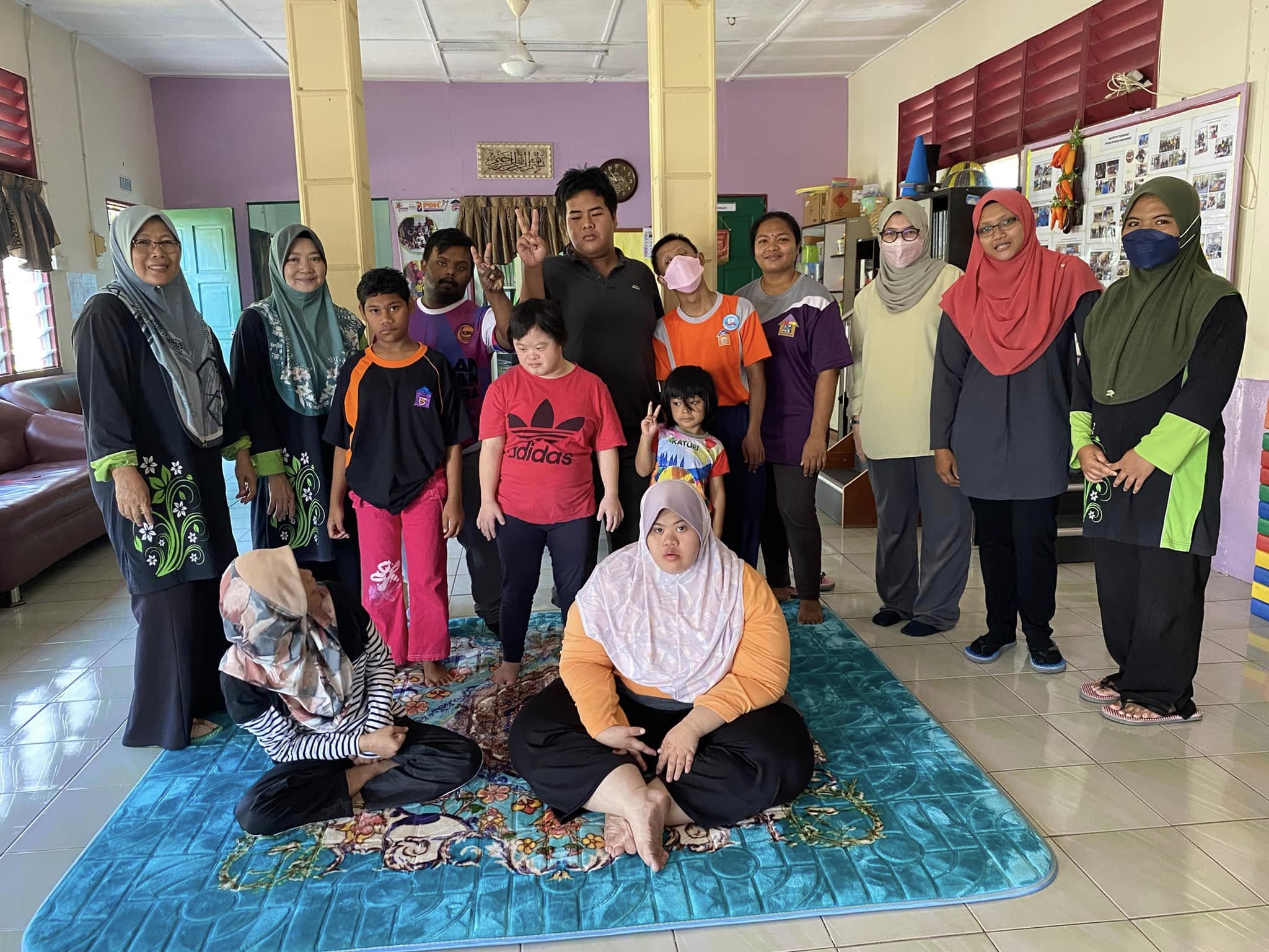 Sumbangan Membina Dewan anak-anak istimewa